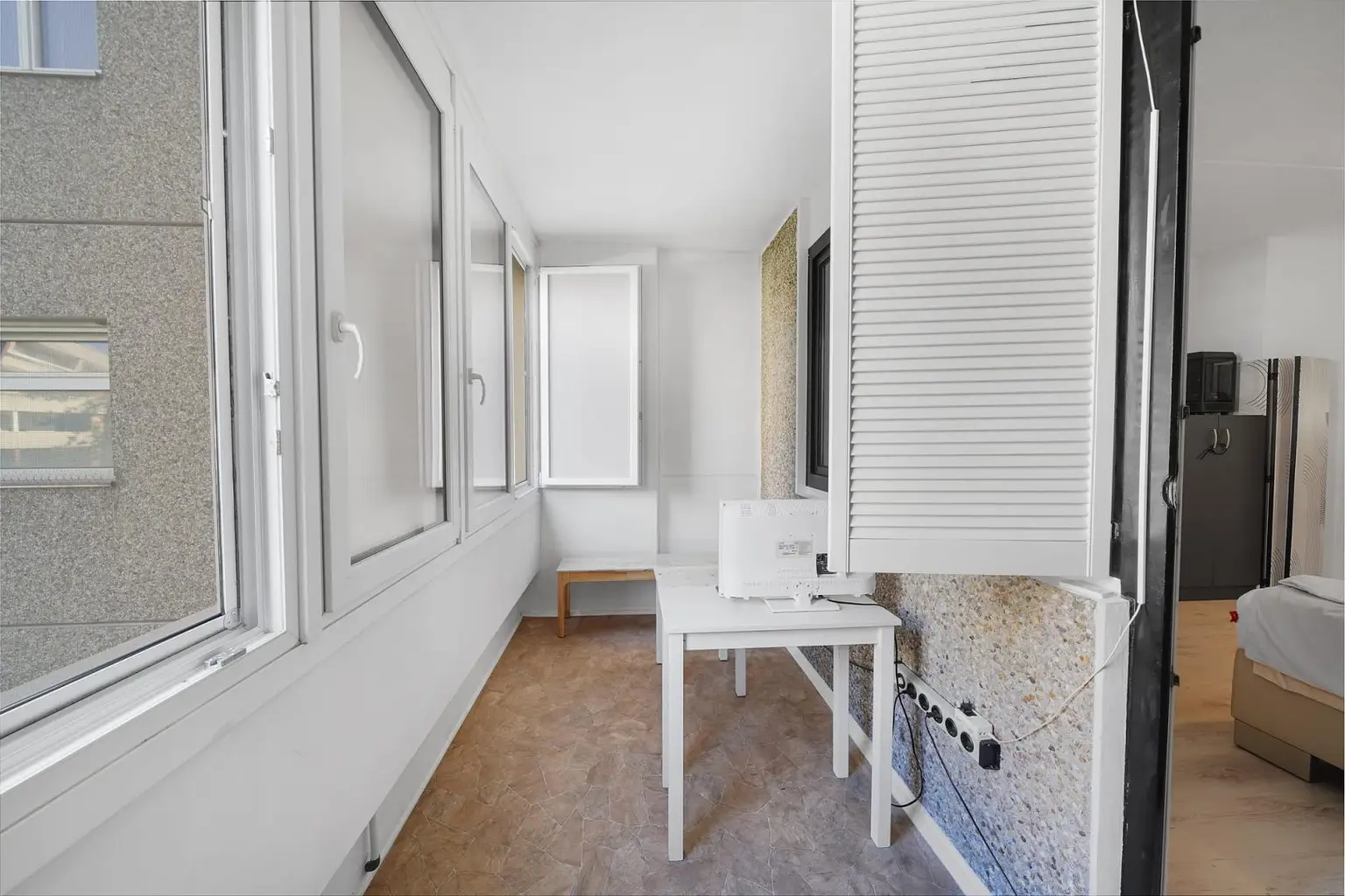 "Reis mich, Bauer! 2 Zimmer + Loggia - provisionsfrei f. Käufer!"
