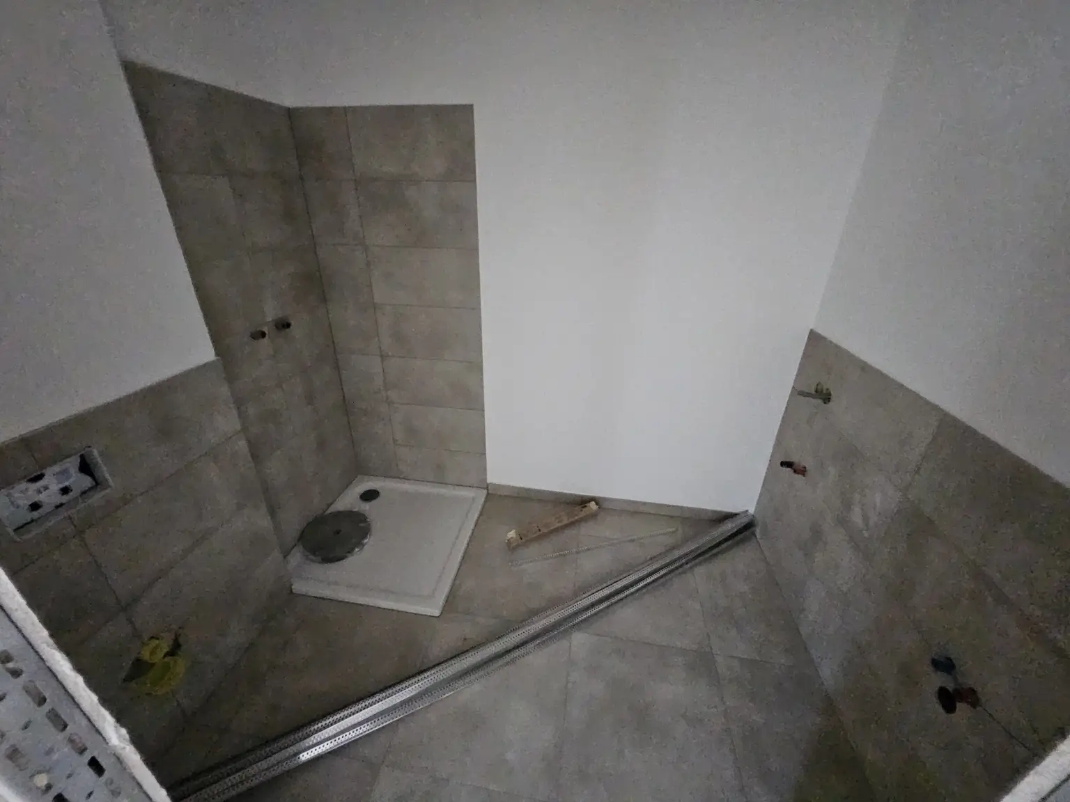 Attraktive Kleinwohnung für Anleger – Nähe AuhofCenter & S-Bahn