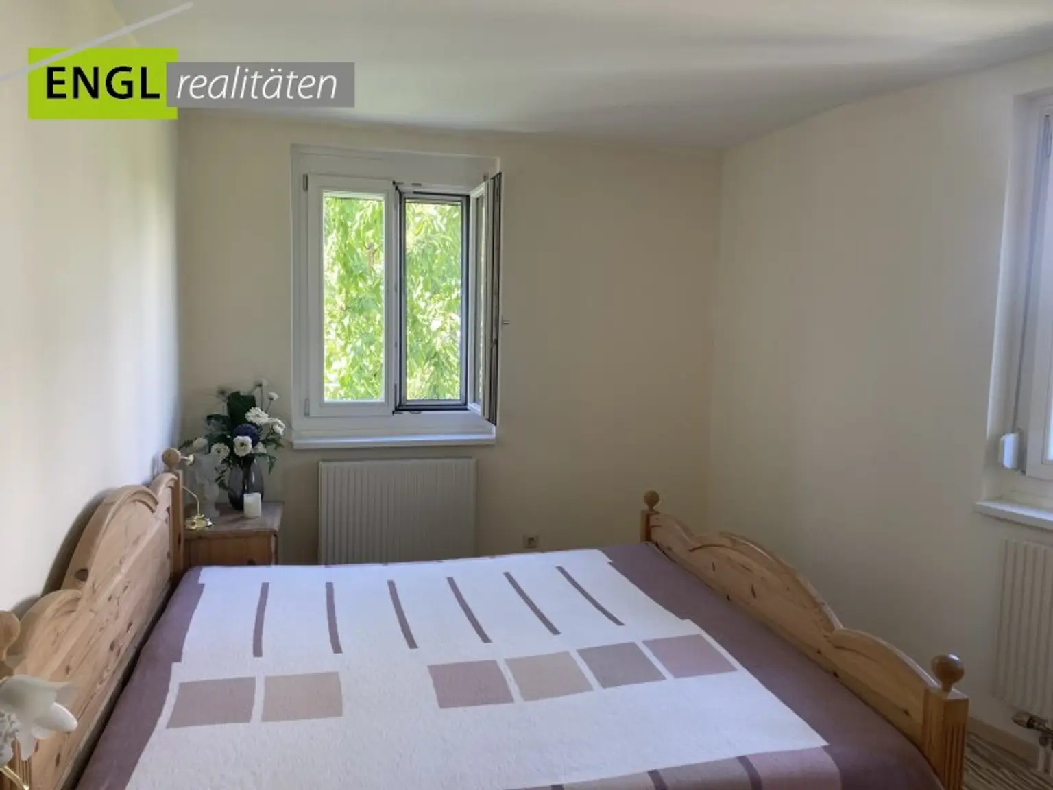 SOFORT VERFÜGBAR - AUFSPERREN und EINZIEHEN -voll möbliert - extrem gepflegt helle 3 Zimmerwohnung mit Gartenbenützung