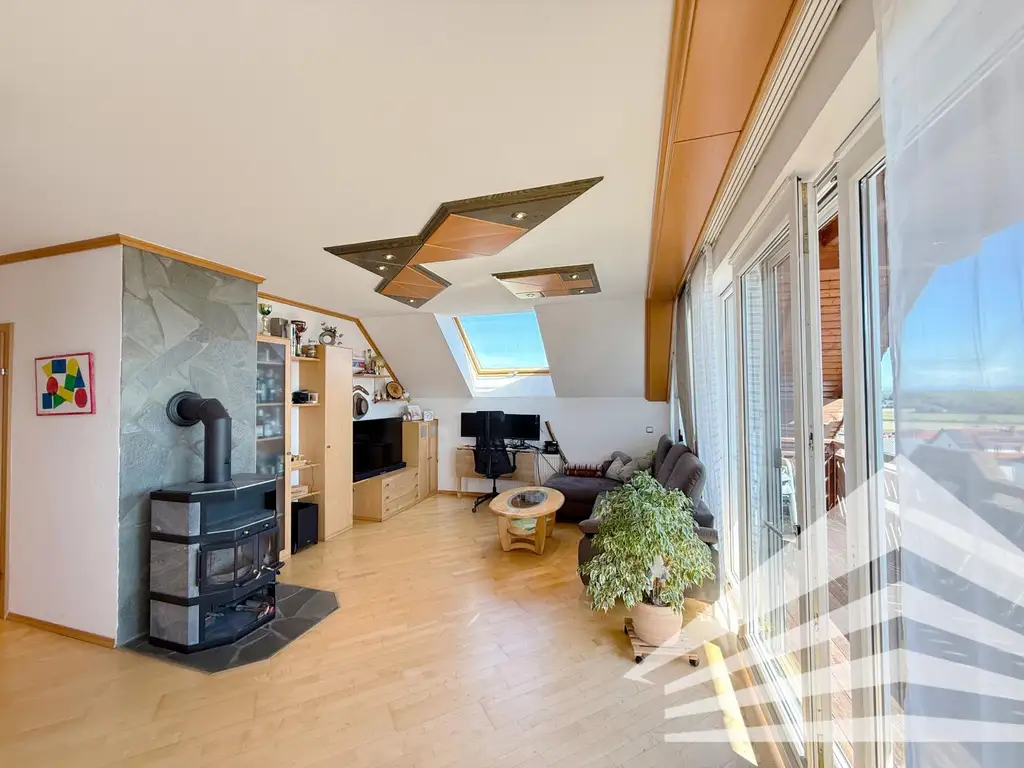 Großzügiges Mehrfamilienhaus in schöner Aussichtslage in Abwinden! 2 Garagen Plus Carport!