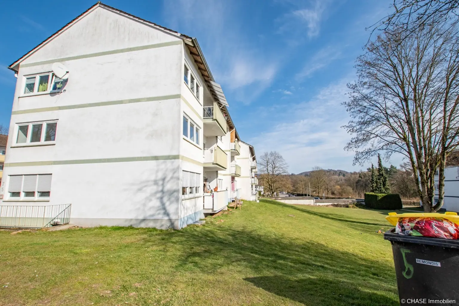 Seitliches Grundstück rechts