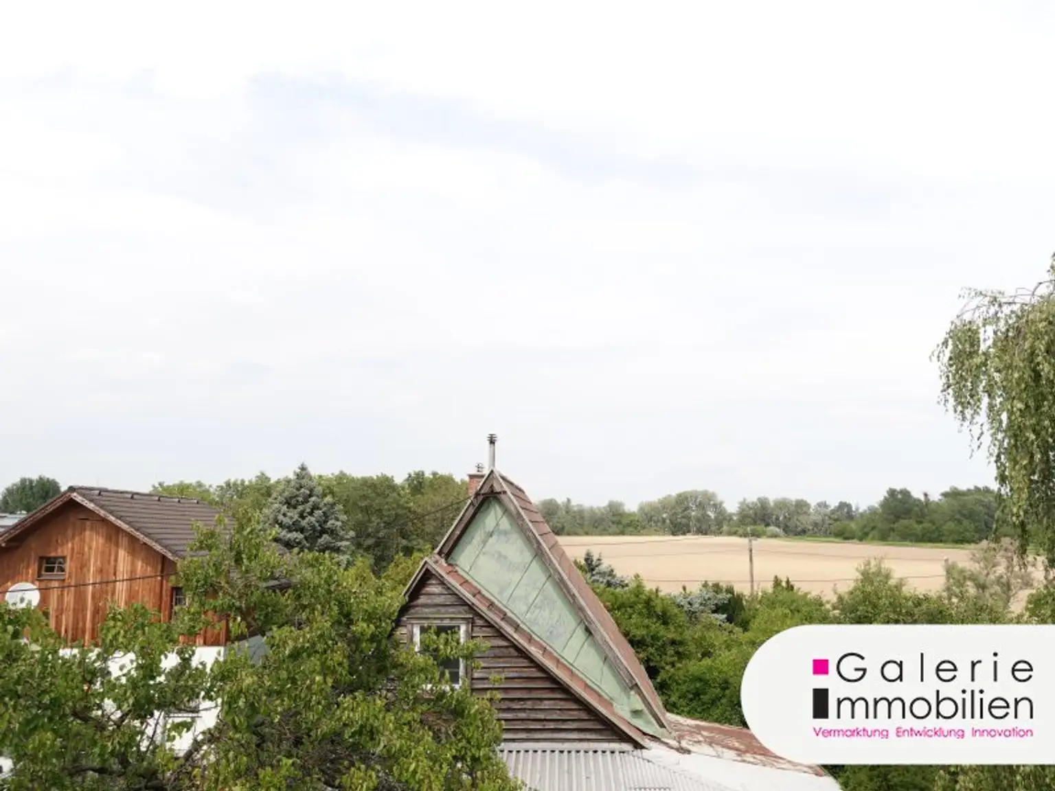 Erstbezug: Sehr schöne, helle und ruhige Doppelhaushälfte (links) mit 4 Zimmern, Eigengarten und Panoramablick-Dachterrasse!