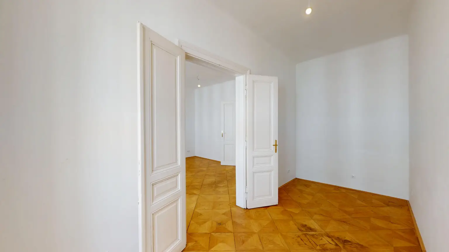 Helle 2-Zimmer-Altbauwohnung (Besichtigung am 14.05.26 von 16:00 - 16:45)