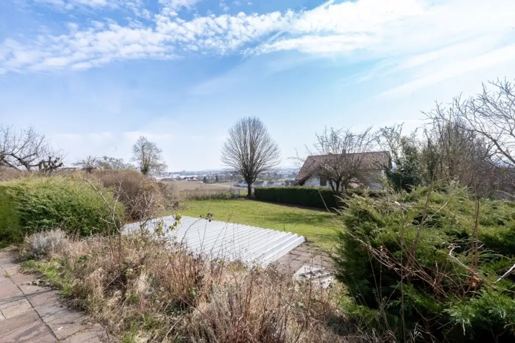 Toplage von Leonding: 7-Zimmer-Einfamilienhaus mit Pool & traumhaftem Ausblick zu kaufen