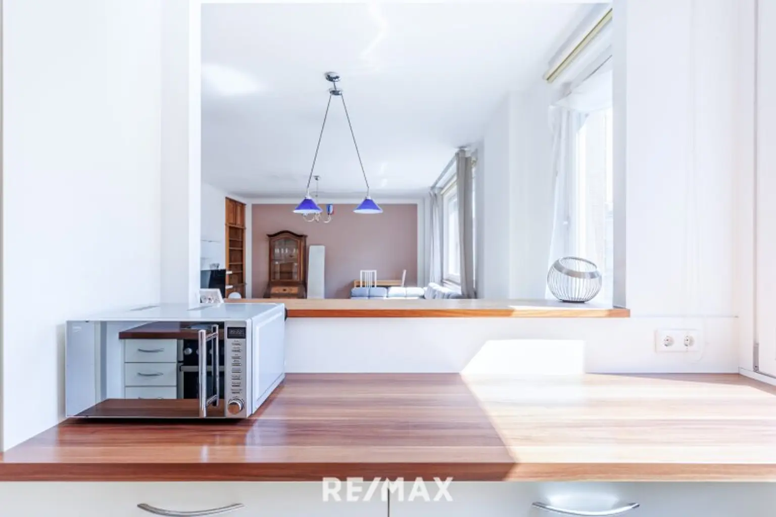 Lichtdurchflutete 2-Zimmer Wohnung im historischen Herzen Wiens