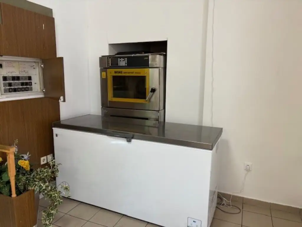 Cafe'-Bäckerei abzugeben !
