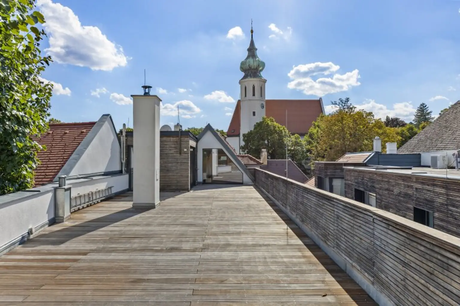 Grinzinger Bestlage - große Terrasse - mit separater Büro-/Einlieger-Einheit