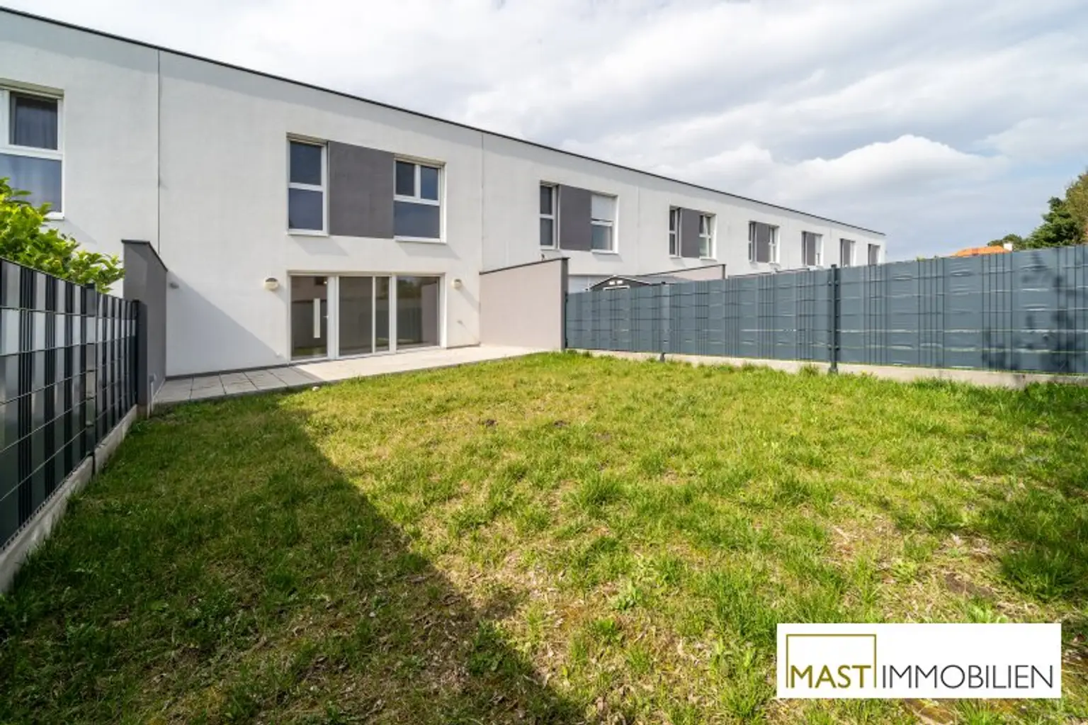 *NEU* - ab Oktober - 4 Zimmer Reihenhaus in Bahnhofsnähe