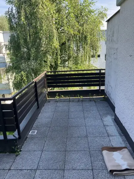 Hübsche 2-Zimmer-Wohnung mit großem Balkon und Garage in Aigen zu verkaufen
