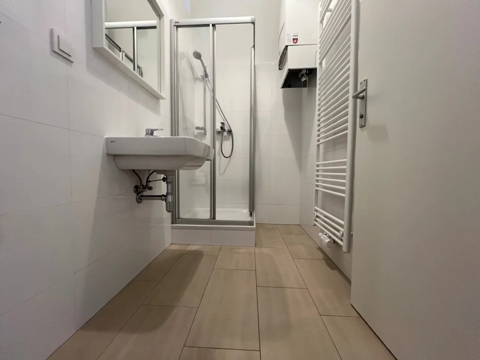 8 | SCHÖNE und PREISWERTE  2 - Zimmer WOHNUNG | Prima Service Immobilien