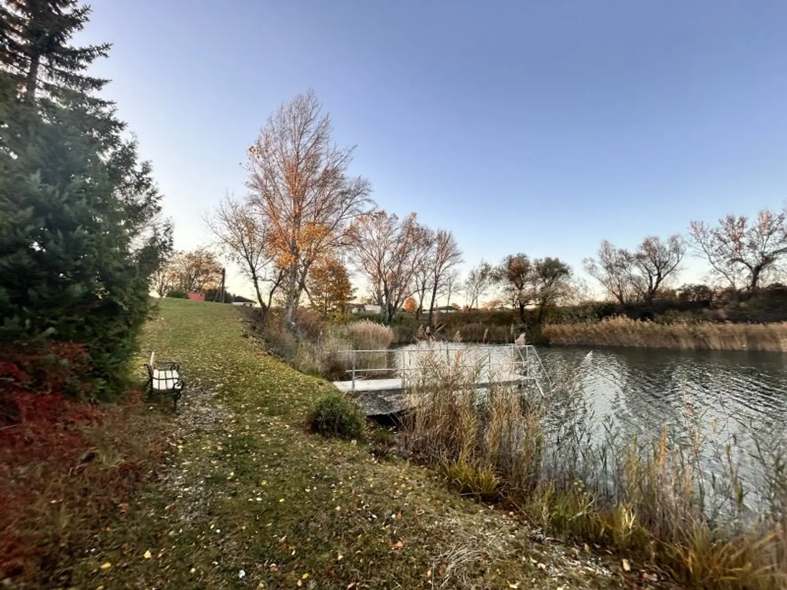 Alleineigentum ! Wohnen am See in einer Oase der Ruhe - mit 155 m2 Wohnfläche auf 2 Etagen zum Familienglück