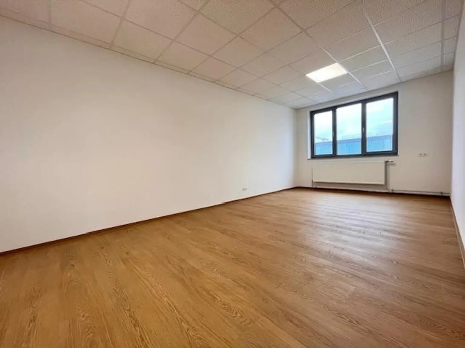 Neu sanierte Büroflächen (~16 m² bis ~345 m²) in der ehem. Kopal-Kaserne zu vermieten