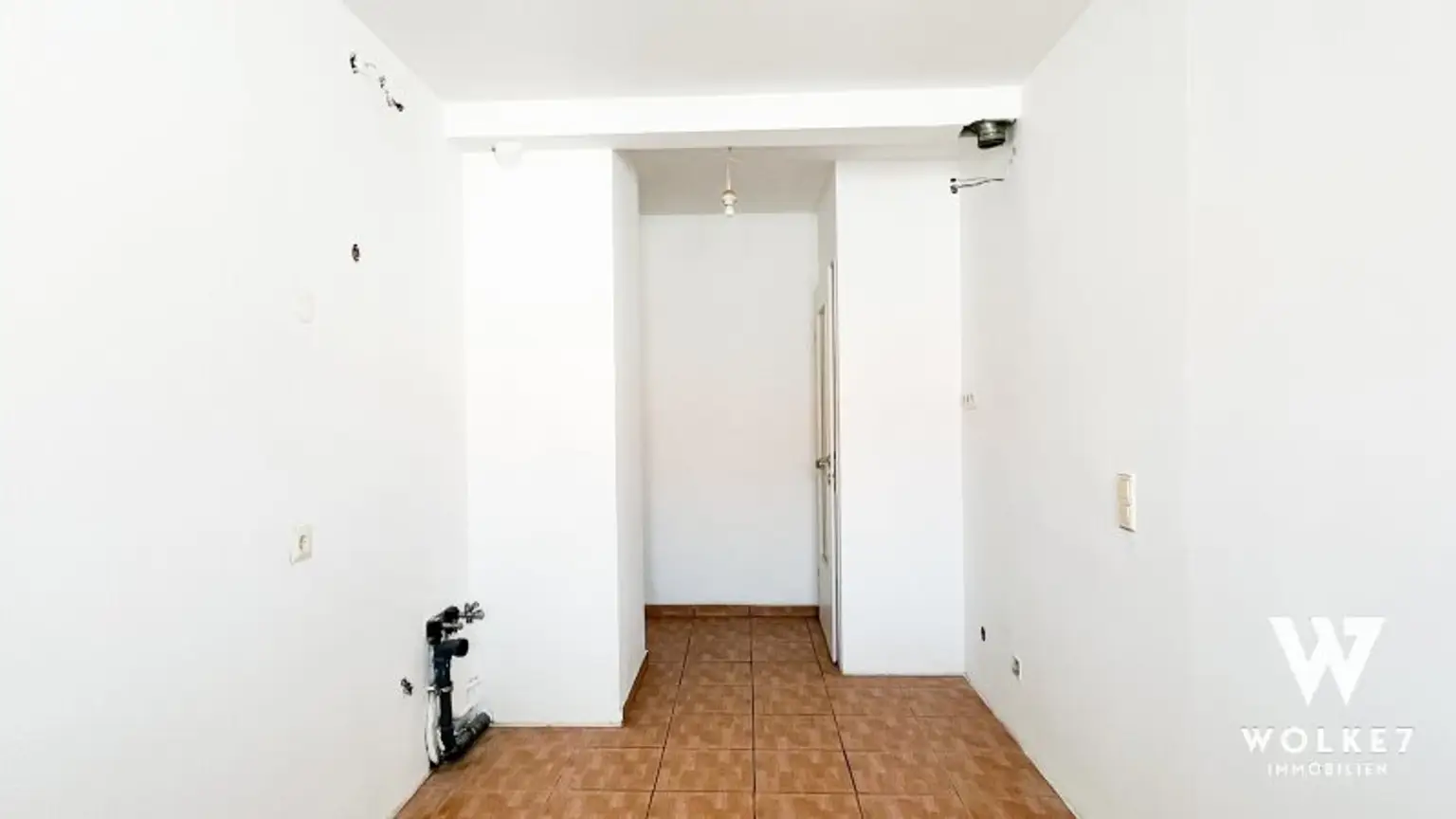 Helle und ruhige 4-Zimmer-Maisonette mit Loggia in Neubau I Nähe Donau
