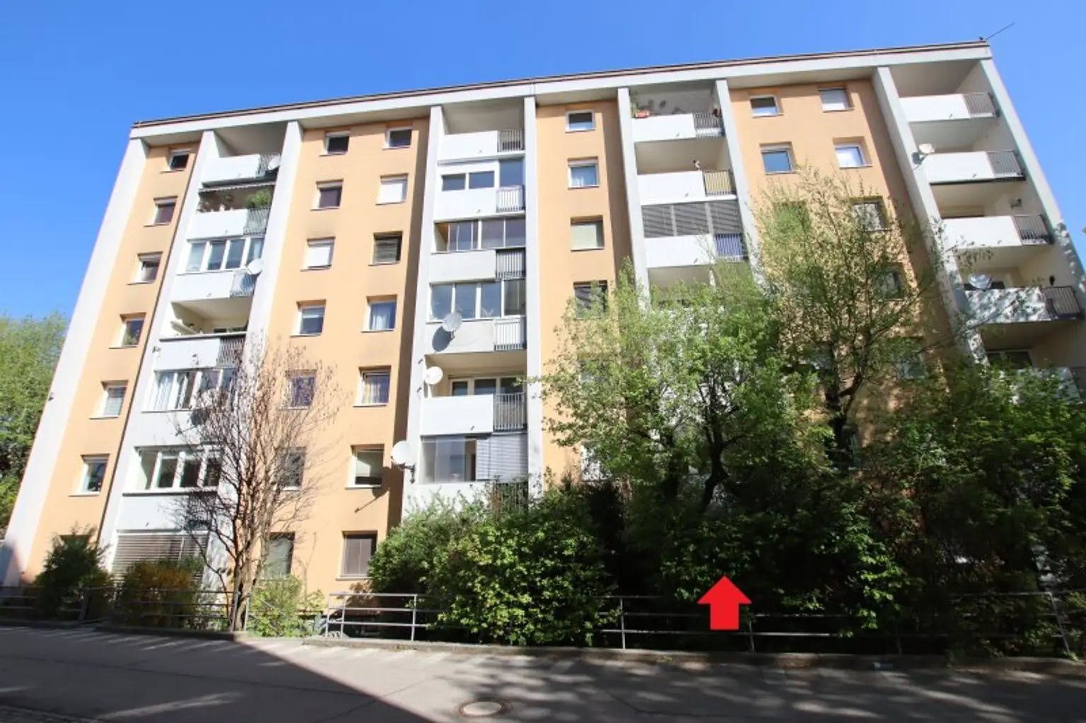 Sanierungsbedürftige aber super aufgeteilte 4 Zi Wohnung mit 112m² in Waidmannsdorf - Villacherstraße