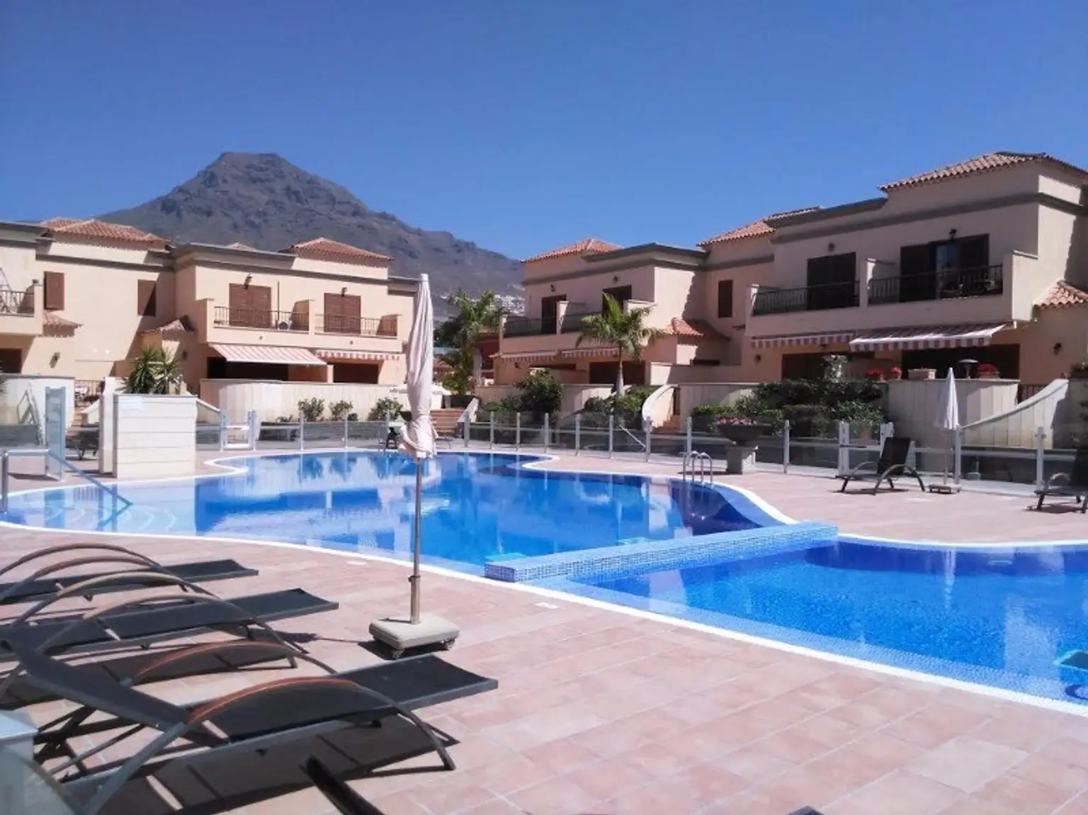 Villas-Del-Duque-Community-Pool-Costa-Adeje-Tenerife-5