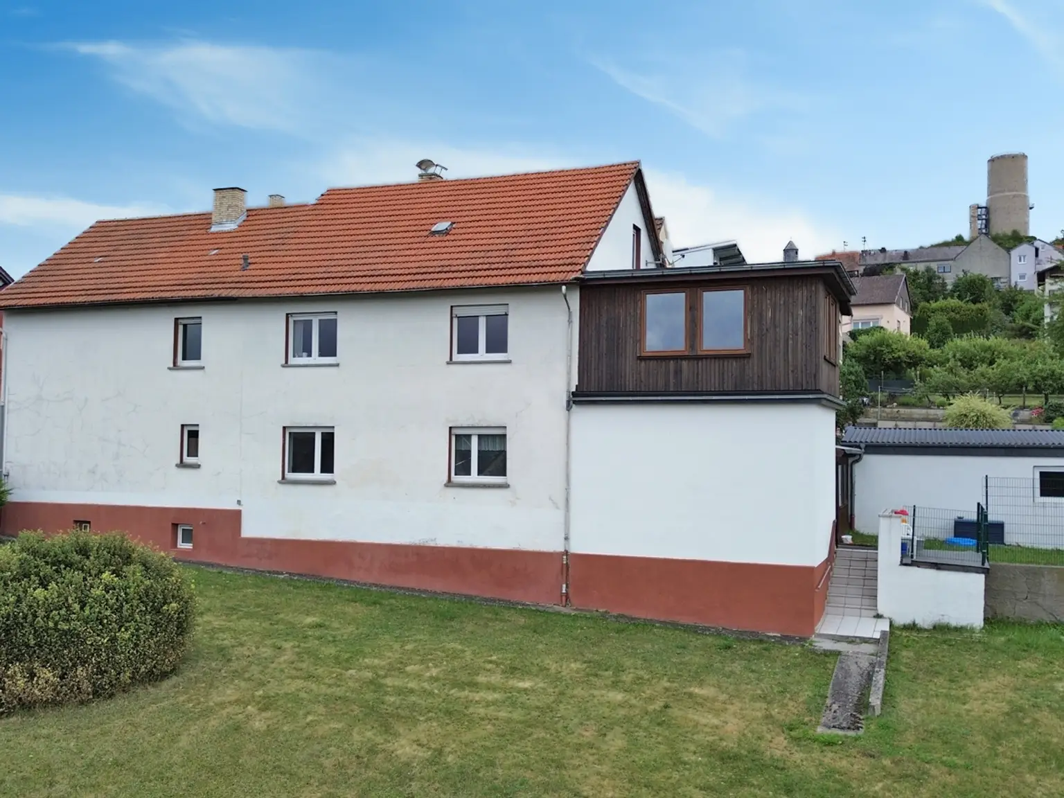Straßenansicht