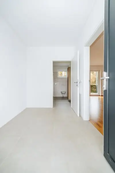 FUßE VOM RUCKERLBERG I DIREKT AM LEONHARDBACH I LKH NÄHE I SÜD-TERRASSE I SACKSTRAßE I ABSOLUTE RUHELAGE I MODERNER GRUNDRISS I EXKLUSIVER NEUBAU I TIEFGARAGE I AB SOFORT VERFÜGBAR I