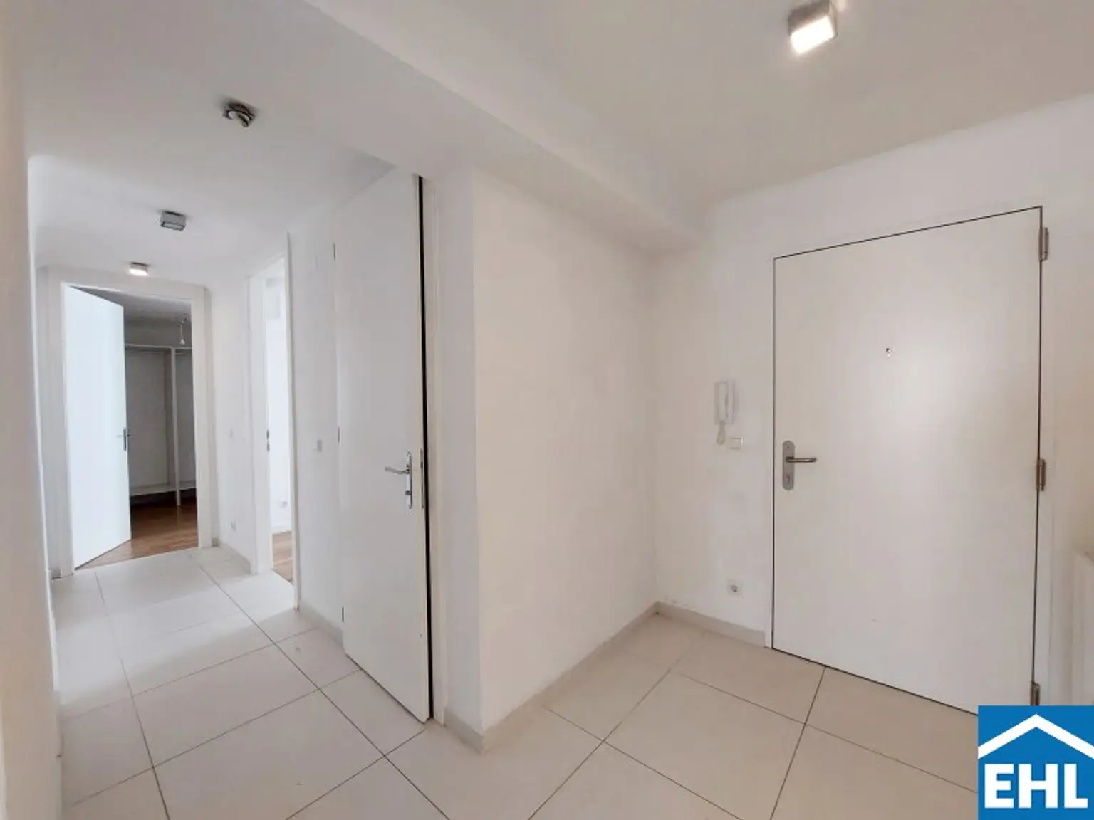 Elegante 4 Zimmerwohnung mit toller Terrasse  in Bestlage