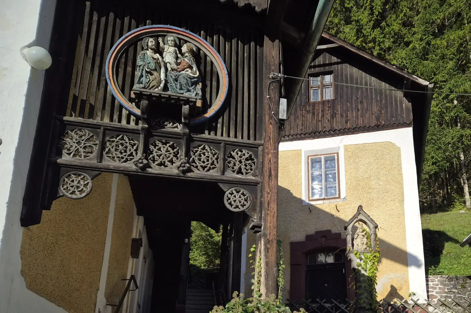 Ein Haus, das Geschichte atmet – und auf seinen neuen Besitzer wartet.