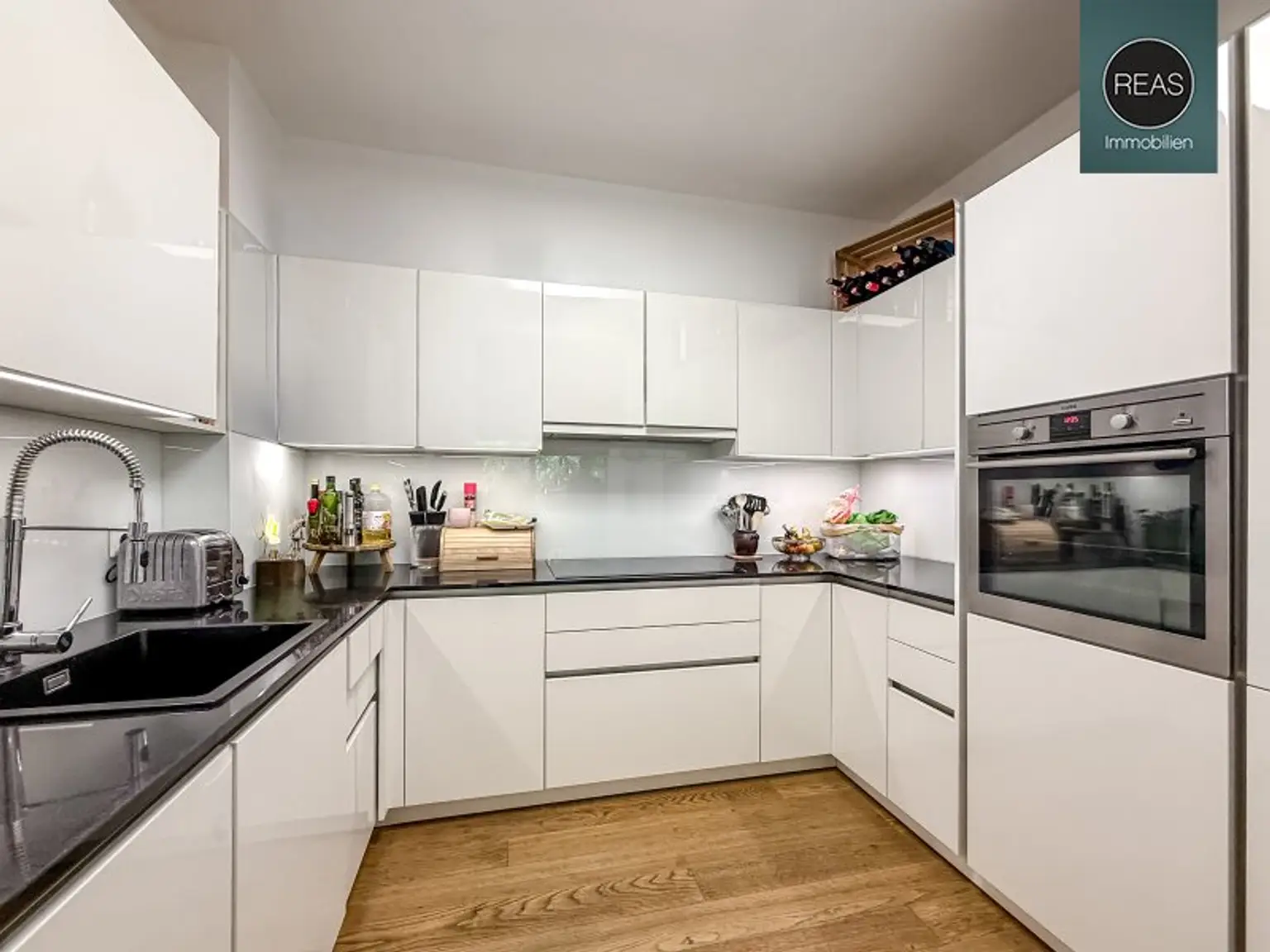 Traum Maisonette - Wohnung mit Garten - Terrasse und Garage in Hietzinger Bestlage!