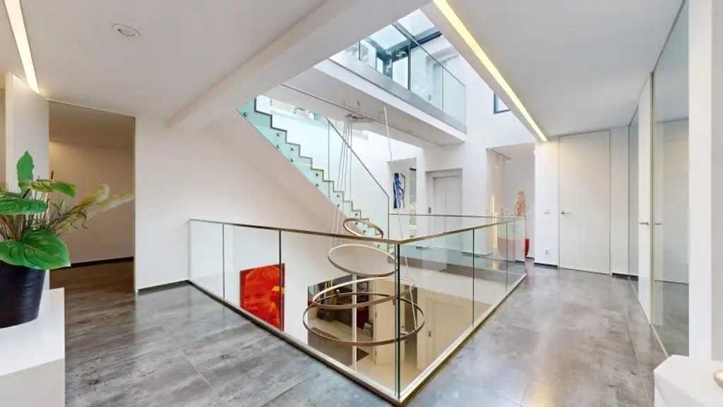 Luxusvilla mit Infinitypool in absoluter Ruhelage in Hinterbrühl – Exklusives Anwesen mit Top-Ausstattung