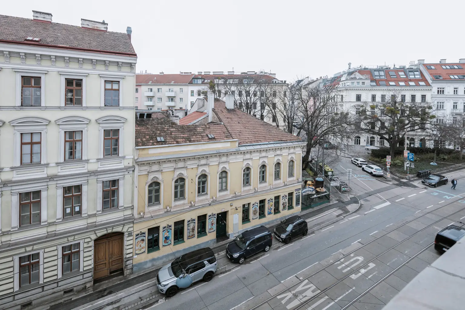 Sehr gepflegte 2 Zimmer Altbauwohnung in sehr guter zenraler Lage von Döbling!