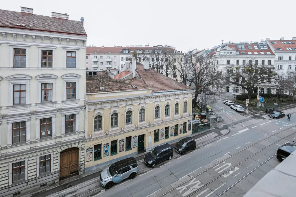 Sehr gepflegte 2 Zimmer Altbauwohnung in sehr guter zenraler Lage von Döbling!