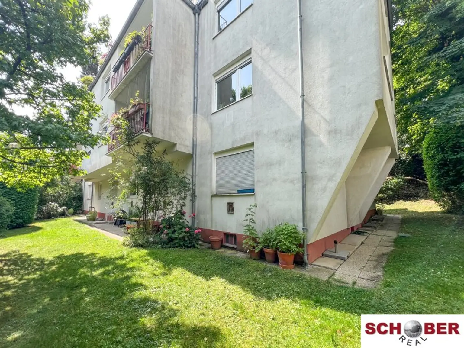 Großzügige 3-Zimmer-Wohnung mit Loggia in Döblinger Grünruhelage