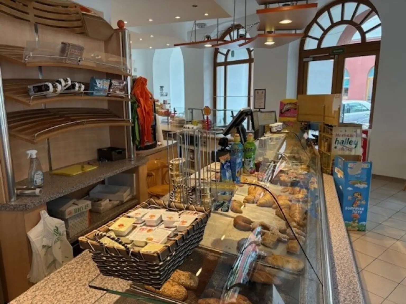 Cafe'-Bäckerei abzugeben !