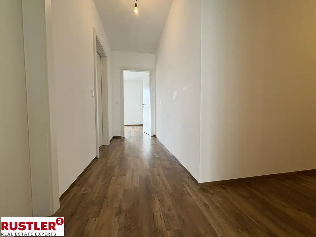 Herrliche große Wohnung mit Aussicht & Loggia