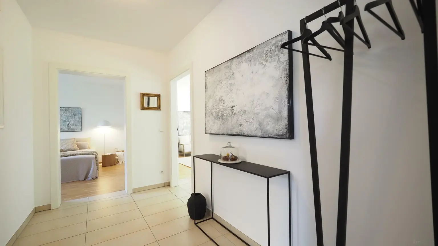 Moderne 2 Zimmer Wohnung mit Garten und 2 Tiefgaragenplätzen in Graz - St. Peter und ruhiger Lage!