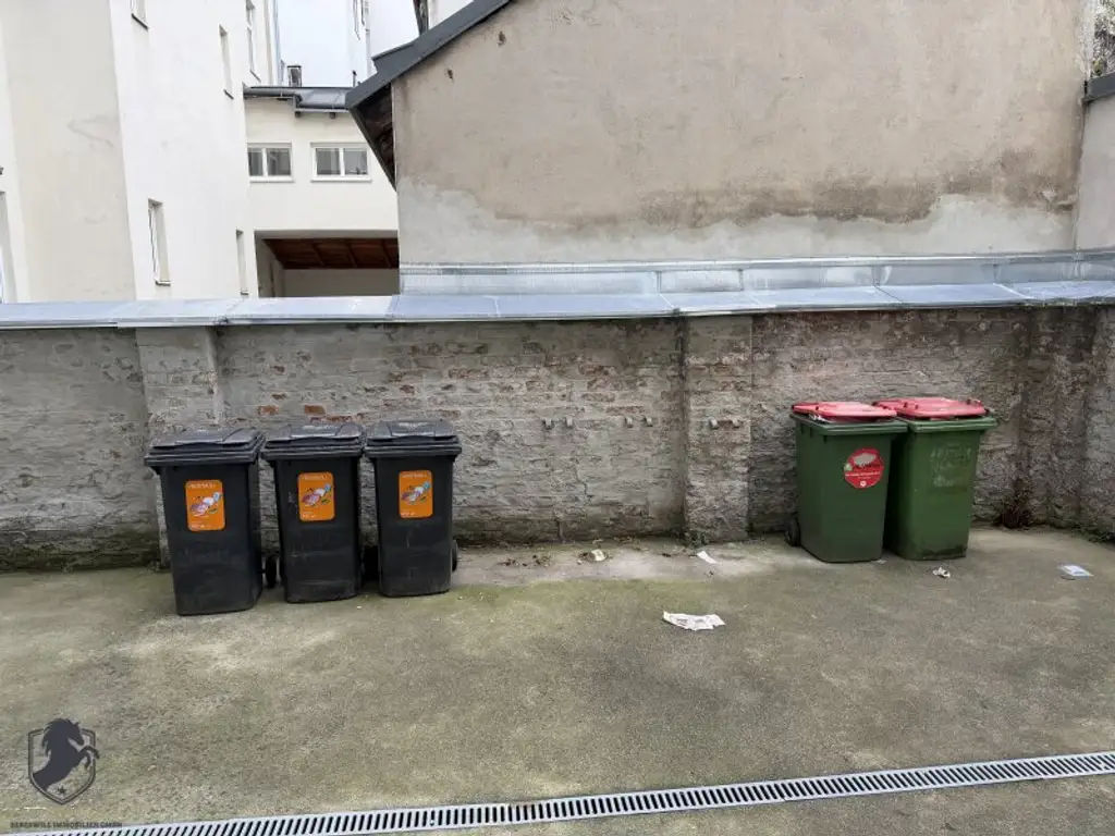 Charmante 1-Zimmer-Altbauwohnung mit separater Küche