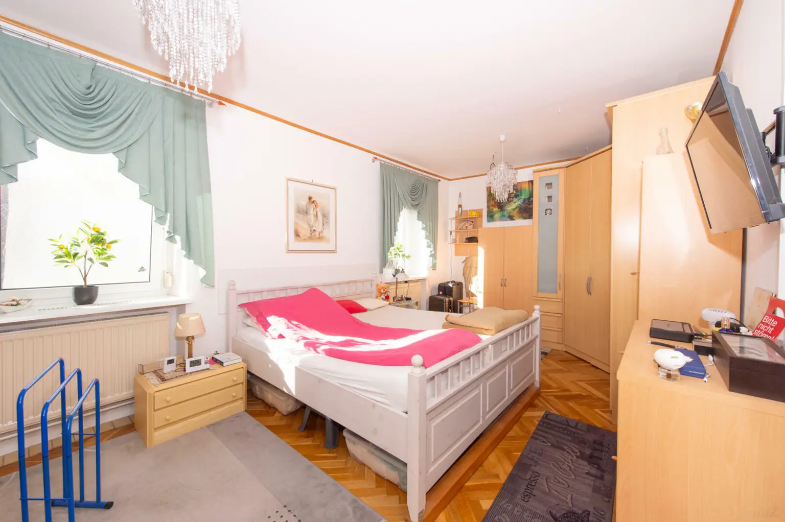 Großzügiges Einfamilienhaus mit viel Platz, hohem Potenzial und hoher Bebauungsdichte – Ideal für Familien oder Investoren