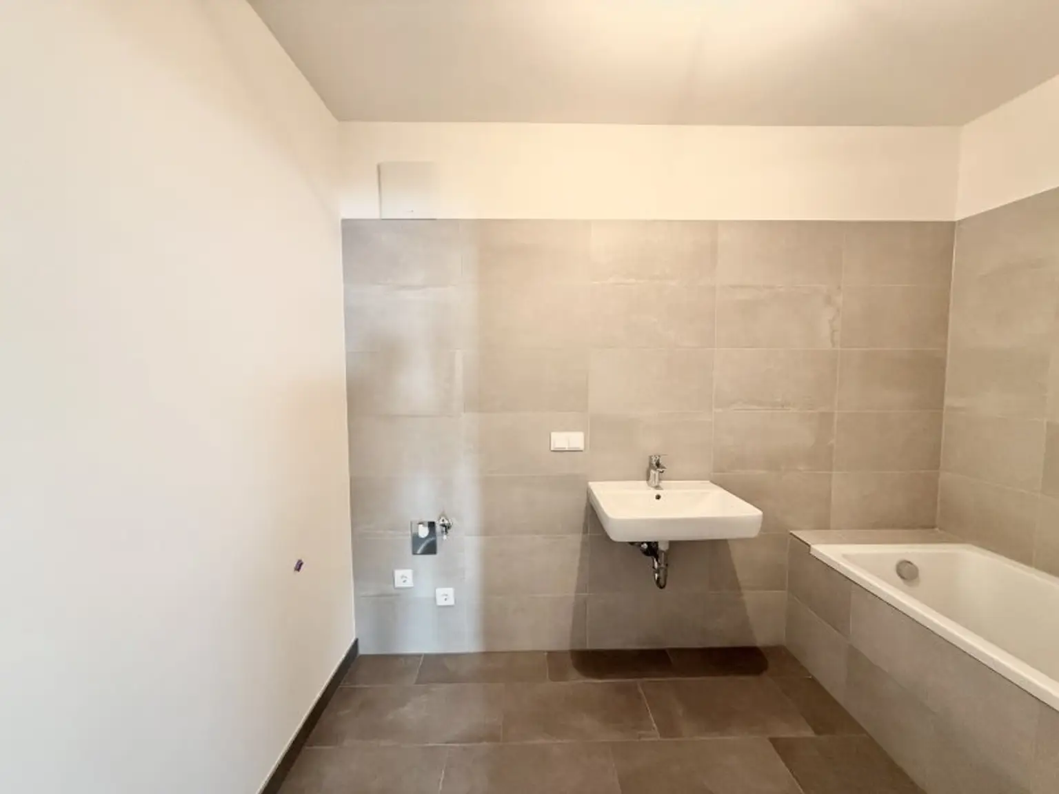 Schöne 2-Zimmer Wohnung mit en-suite Badezimmer! Exklusiver Neubau mit Erstbezug - PROVISIONSFREI