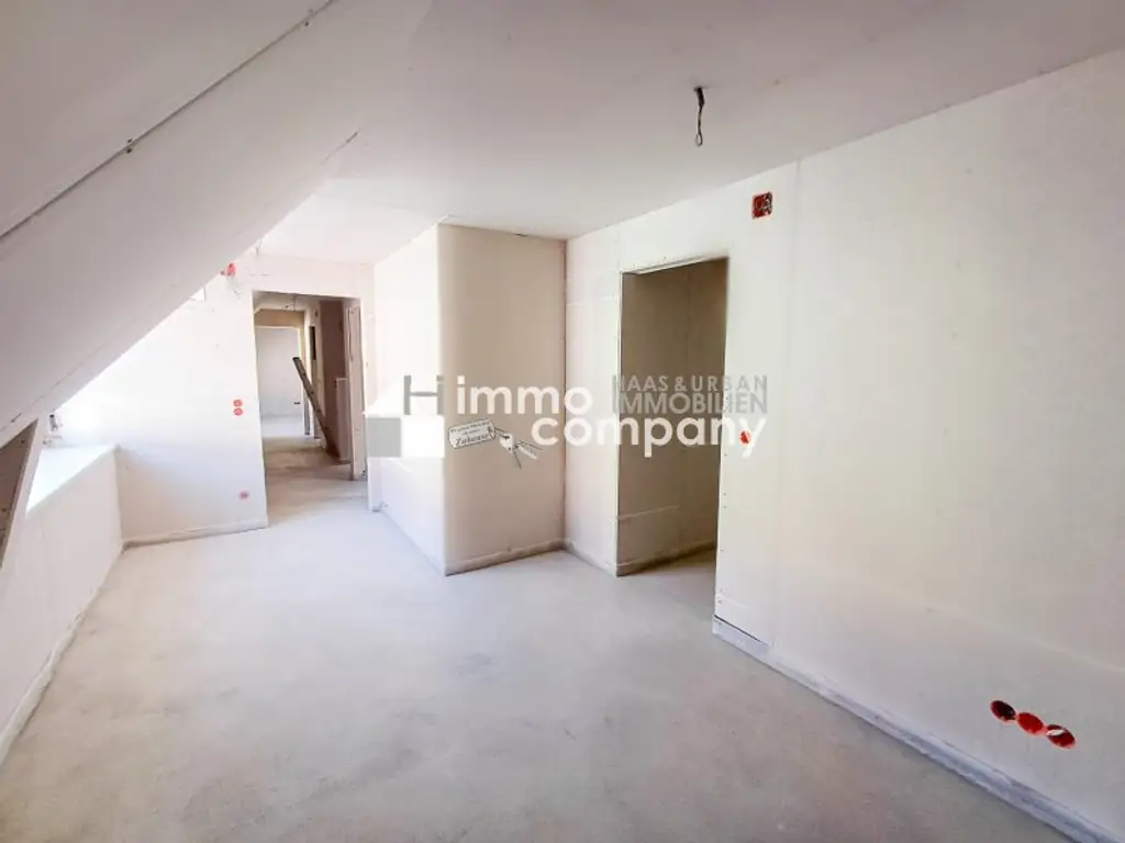 Wunderschönes Stadthaus in Bruck/Leitha - 4 SZ -Home Office geeignet!!!
