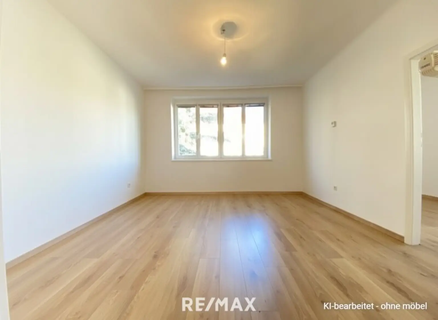 Wohnzimmer ohne Wandregal