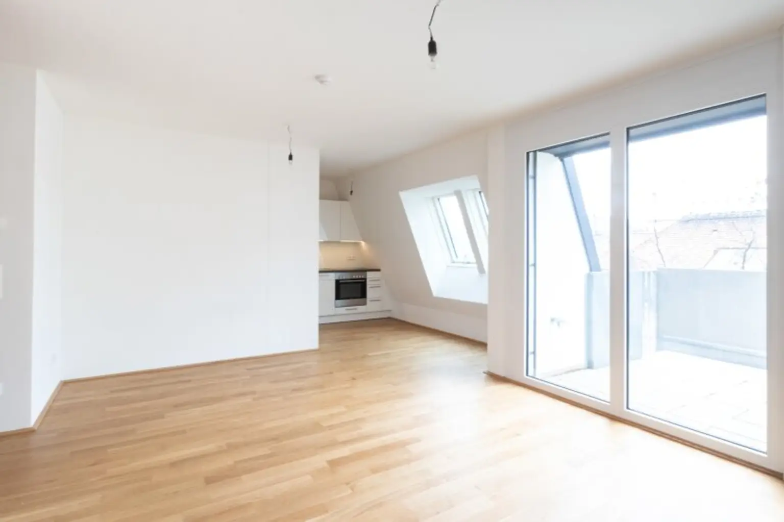 2-Zimmer DG Wohnung! West-Terrasse mit Fernblick! Erstklassige Ausstattung! ab Dezember