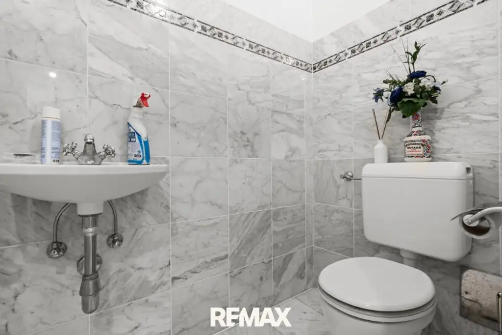 Reiheneckhaus in Bisamberg : 4 Zimmer, 1160m2 Garten.....Ihre Geldanlage!