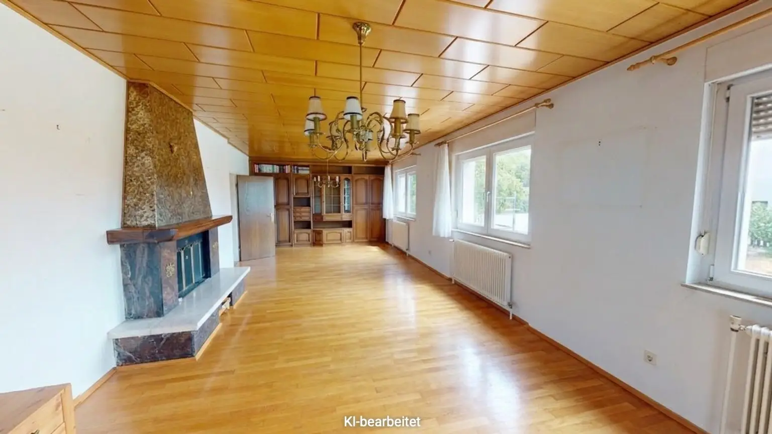 Großzügiges Zweifamilienhaus mit großem Garten und viel Potenzial