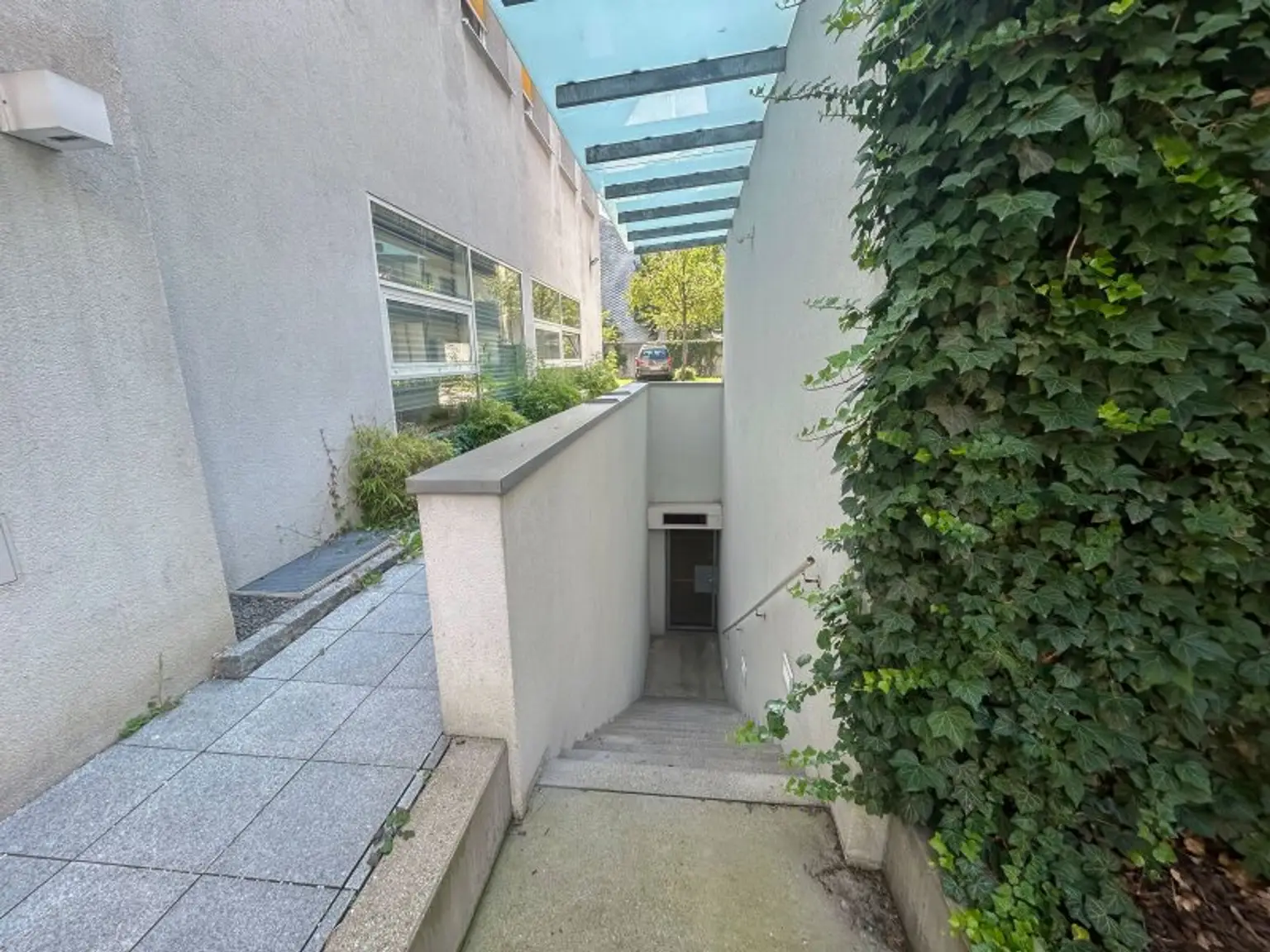 Nähe Landstraße: Moderne 3-Zimmer Wohnung mit Balkon und TG-Parkplatz zu mieten!