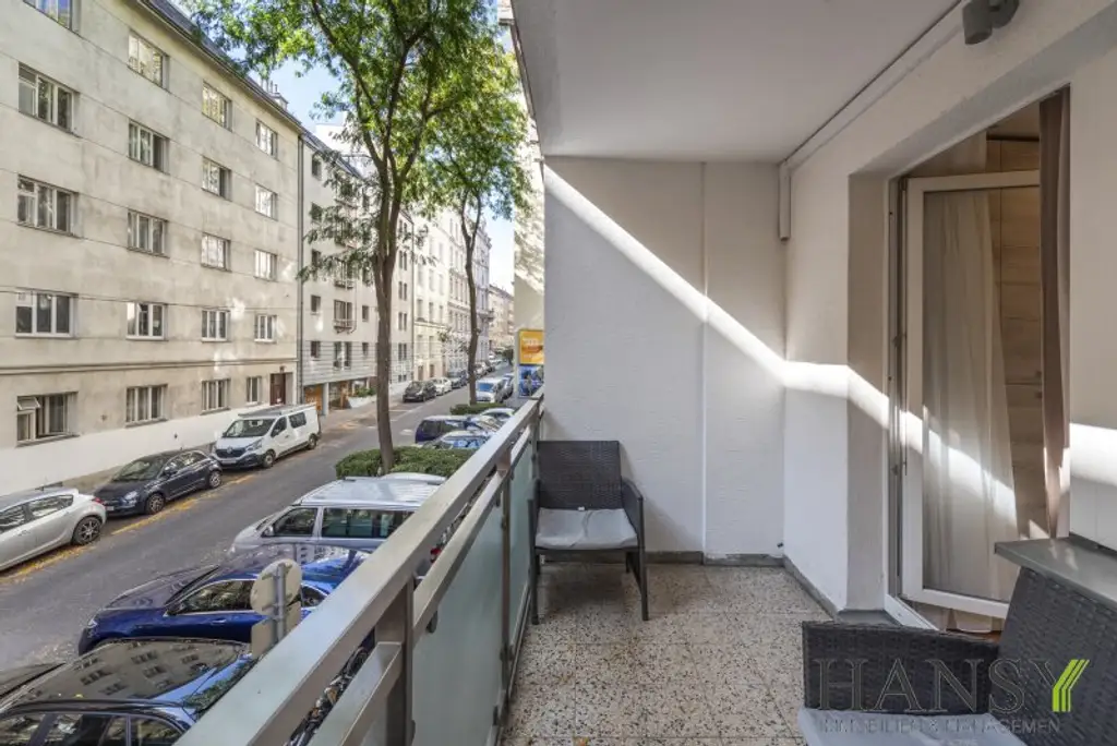 Vollmöblierte 3-Zimmer-Wohnung mit Loggia & zwei getrennt begehbaren Schlafzimmern! (WG-tauglich) 5 Gehminuten zur Mariahilfer-Straße