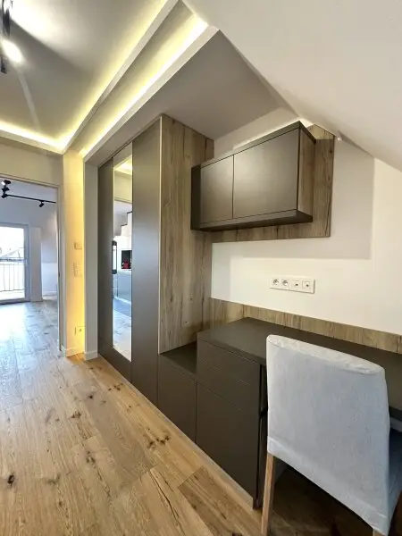 MÖBLIERTE WOHNUNG MIT DACHTERRASSE - MODERNSTE AUSSTATTUNG