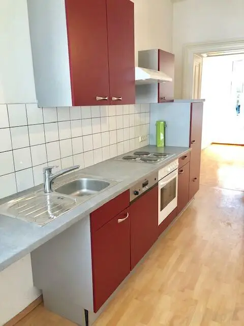 Zentrale Lage: Garconniere im EG