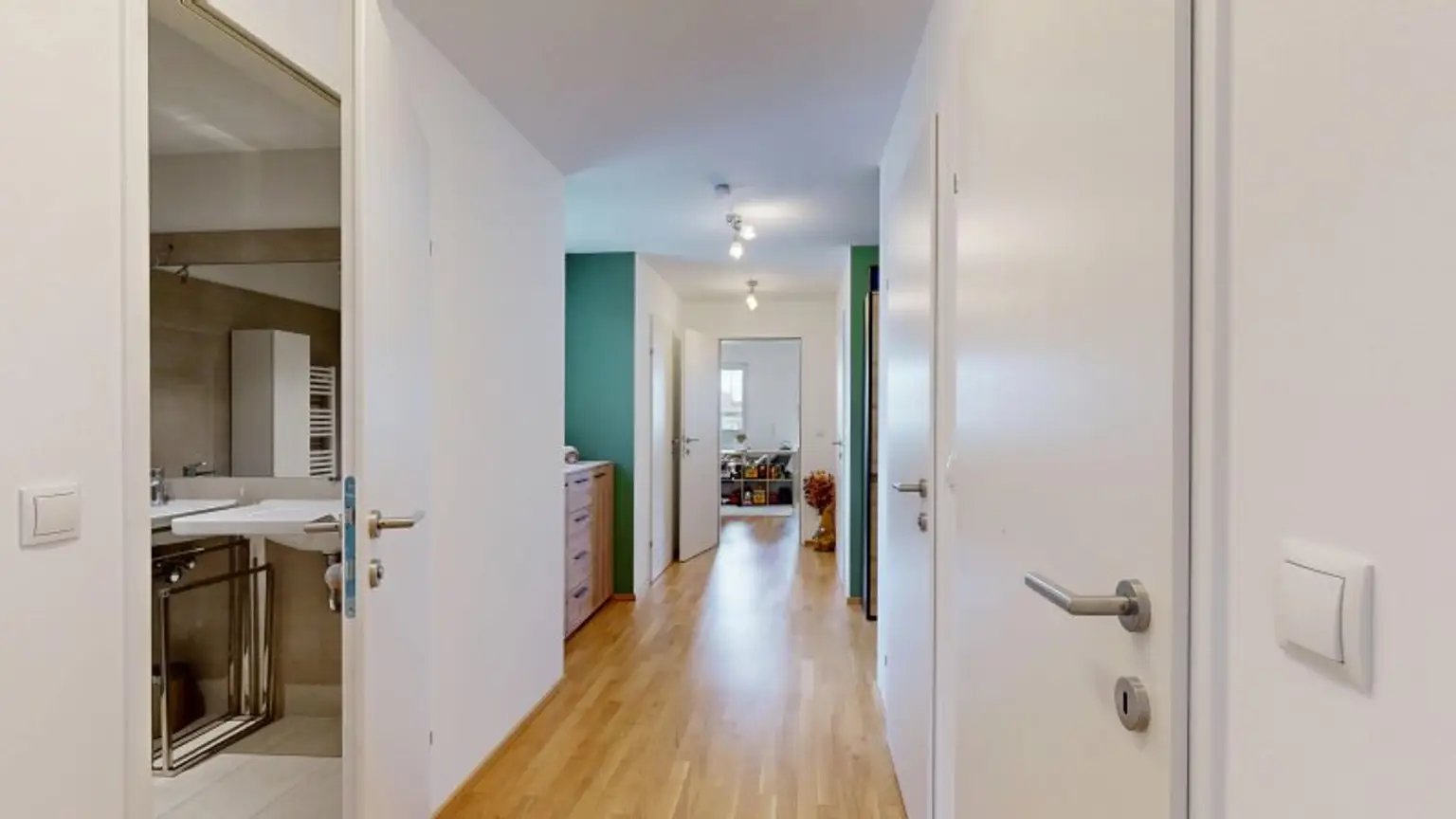 Moderne 3-Zimmer-Eigentumswohnung mit 2 Loggien & Lift! 90 m² Wohnfläche inkl. Küche & KFZ Stellplatz!