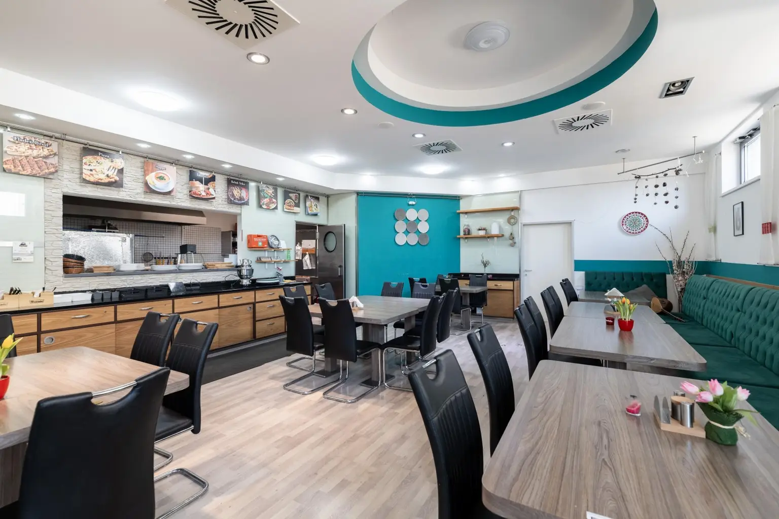 "Bestlage am Bahnhof Absdorf - Geschäftlokal mit Potenzial"