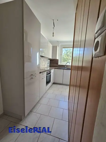 tolle 2 Zimmer Wohnung, extra Küche