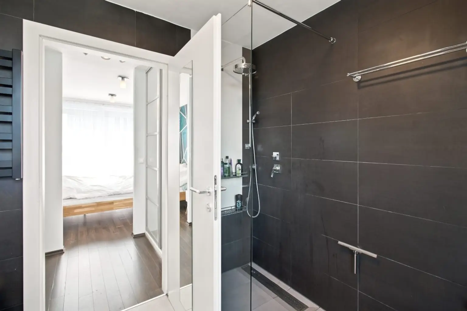 S | ++ NEU ++ Eck-Reihenhaus mit Garten, Terrassen & ZWEI Stellplätzen | Prima Service Immobilien