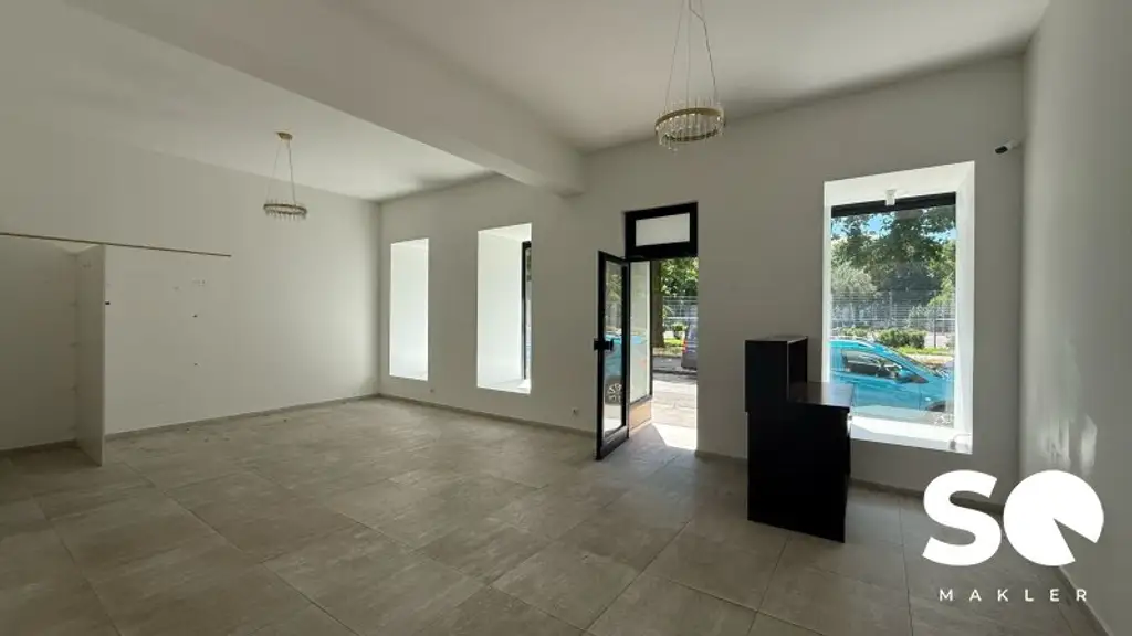 --- GESCHÄFTSLOKAL AM ALLERHEILIGENPLATZ ---