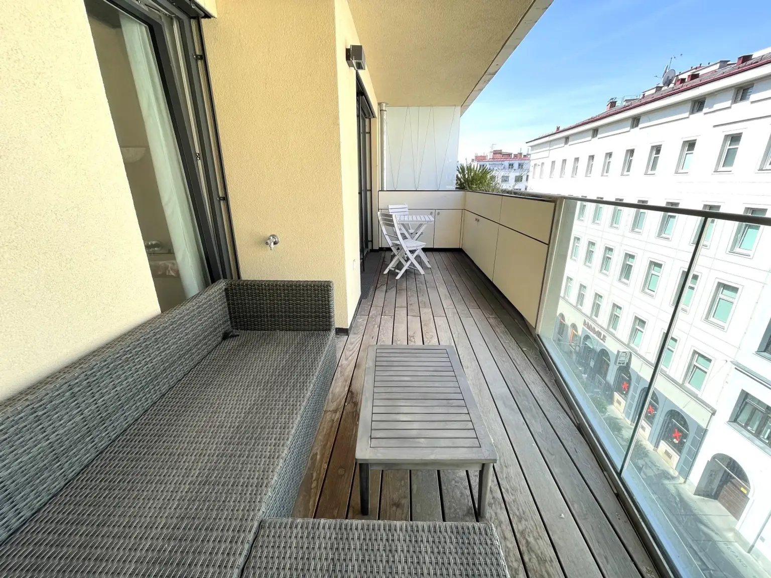 HIGH LEVEL DG-Wohnung mit 14m² WEST-TERRASSE!!!
