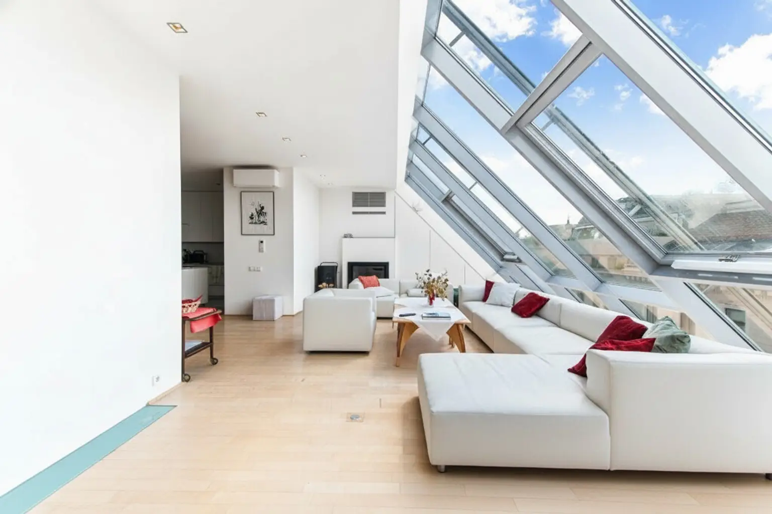 Exklusives Penthouse mit Dachgarten und Karlskirchenblick in Bestlage des 4. Wiener Gemeindebezirks